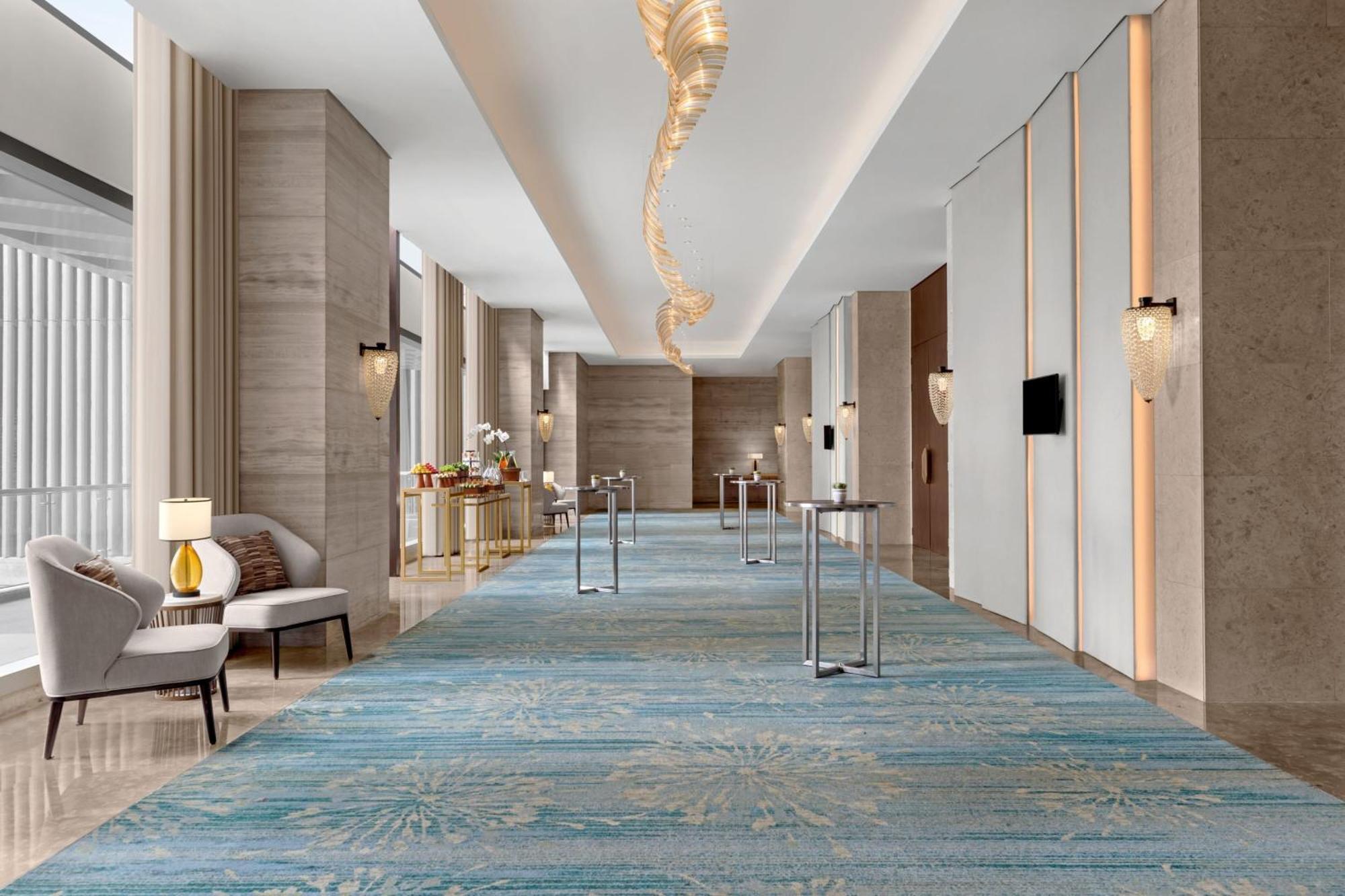 The Westin Manila Hotell Pasig City Exteriör bild